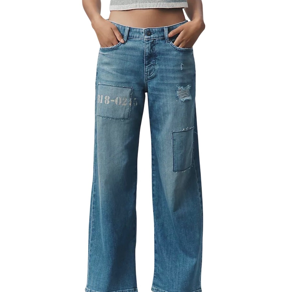 Pilcro Anthropologie Low Rise Wide Leg Distressed Jeans Med Blue Size 30